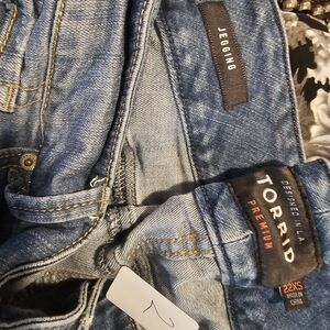 Torrid Premium Denim Jeggings 22 Xs